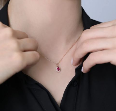 0.50 Karat Yakut Pırlanta Kolye
