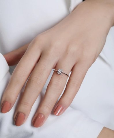 0,08 Karat Baget Pırlanta Yüzük