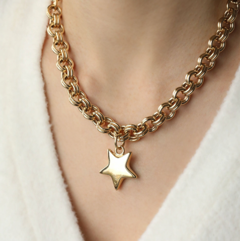 Altın Yıldız Charm Kolye
