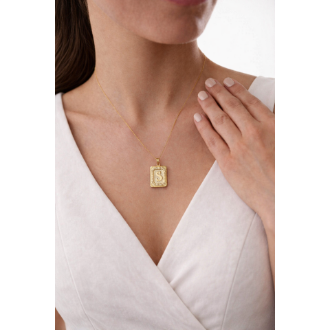 Altın Pres Harfli Kolye