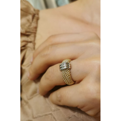 Jessica Altın Yüzük