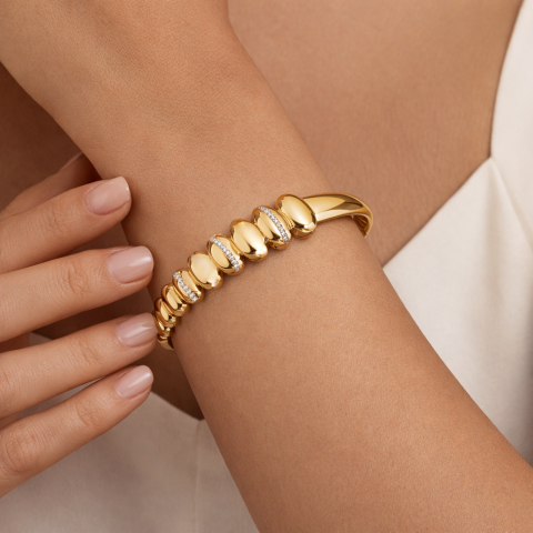 Aurelia Altın Kelepçe